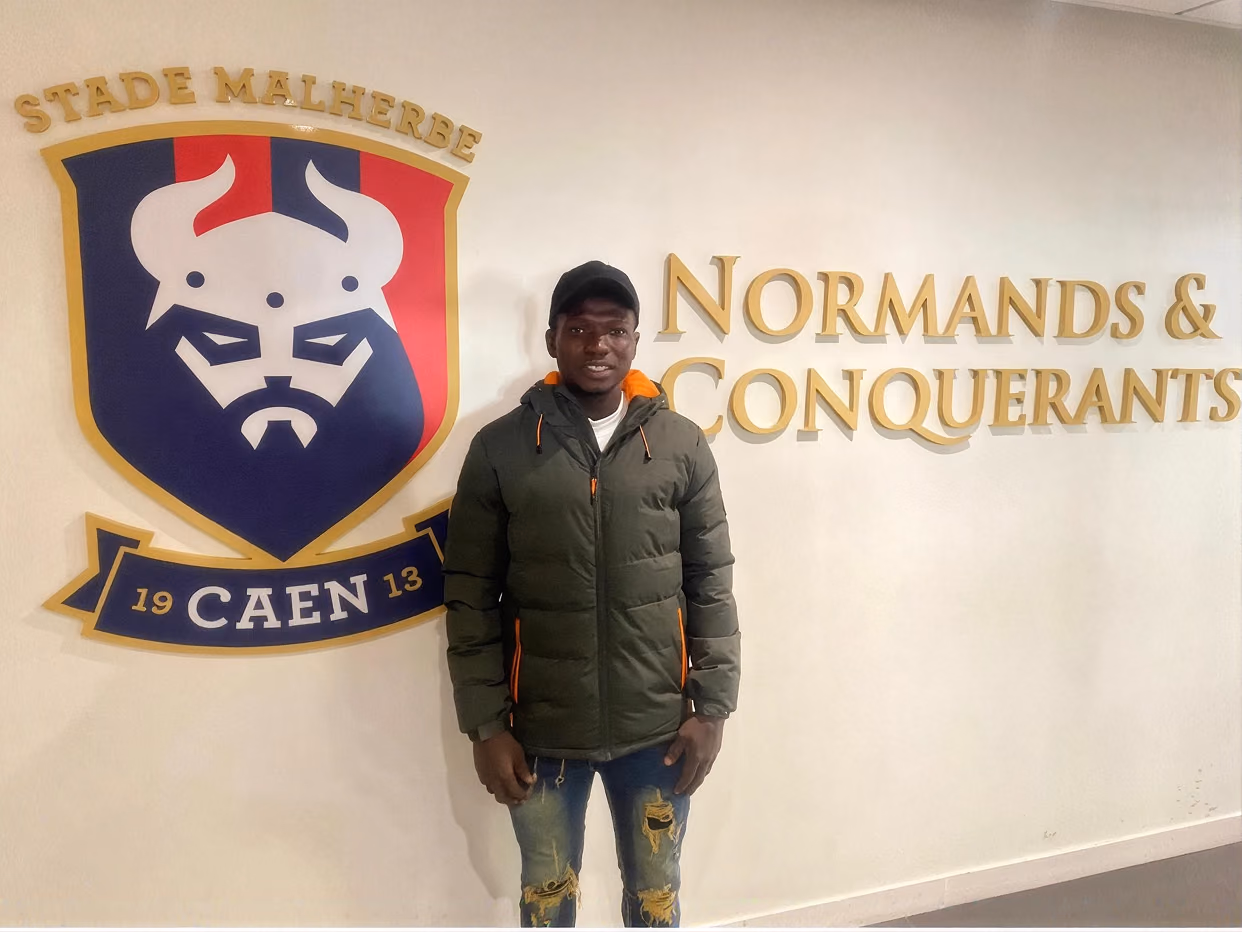 Photograph: Sankamao invited by SM Caen for a trial
