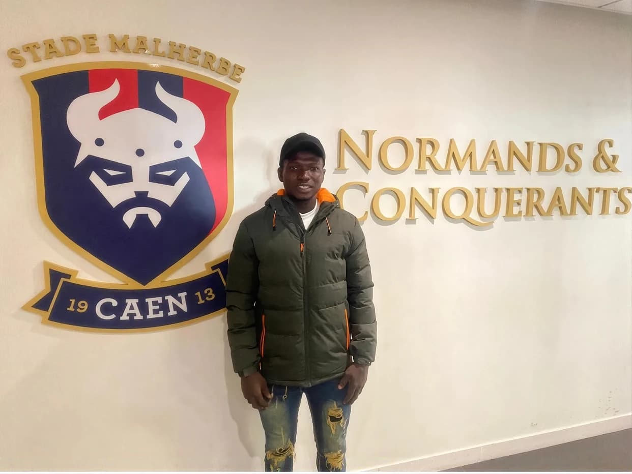 Photograph: Sankamao invited by SM Caen for a trial